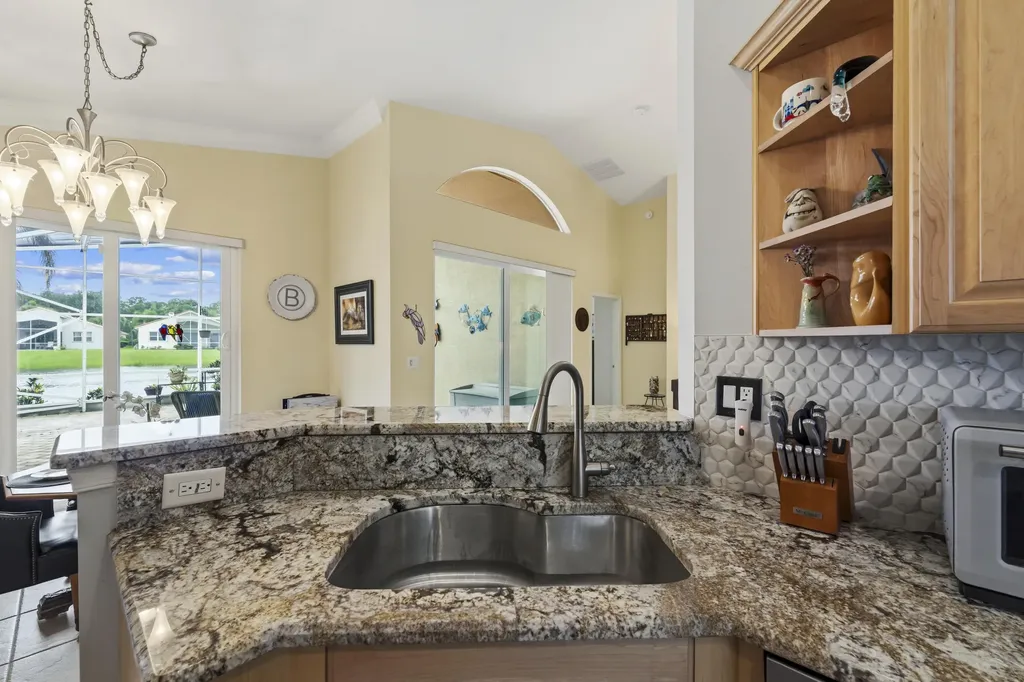 394 Springview Loop Port St Lucie FL 34986