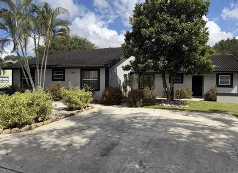 1392 Riverside Circle Wellington FL 33414