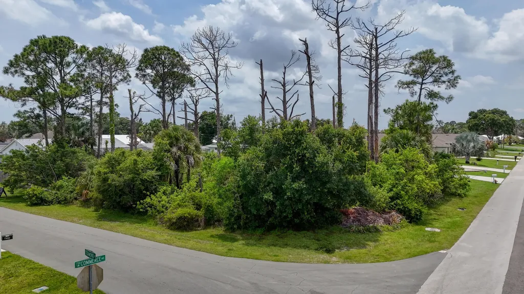1802 SW Diamond Street Port St Lucie FL 34953