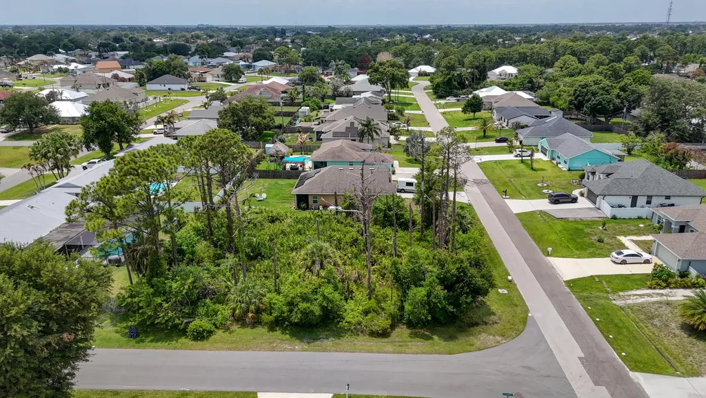 1802 SW Diamond Street Port St Lucie FL 34953