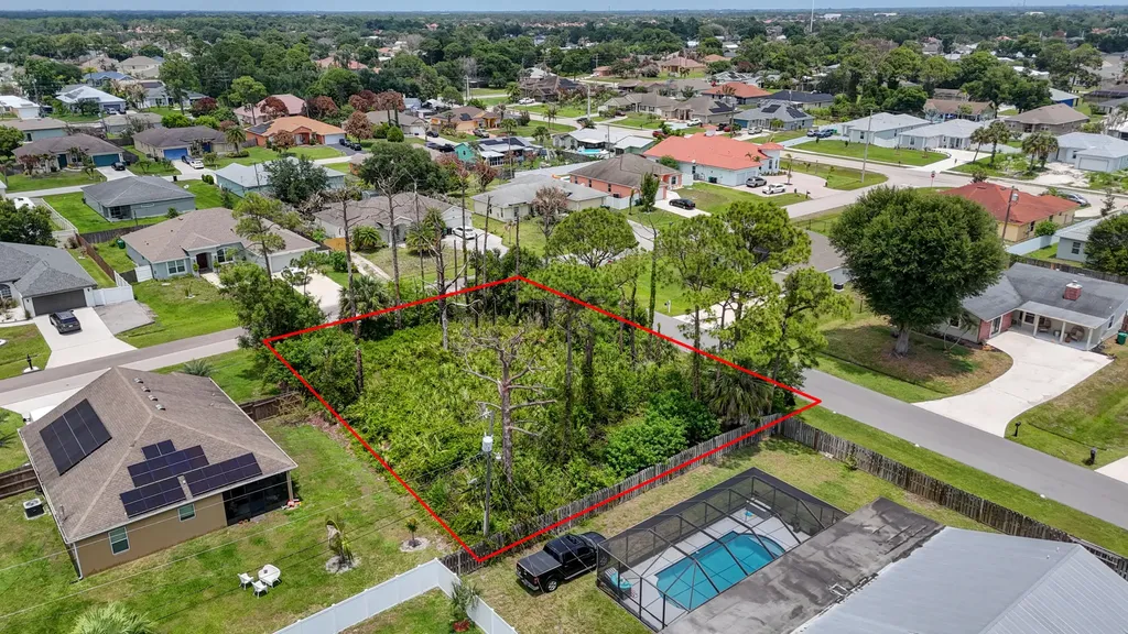 1802 SW Diamond Street Port St Lucie FL 34953