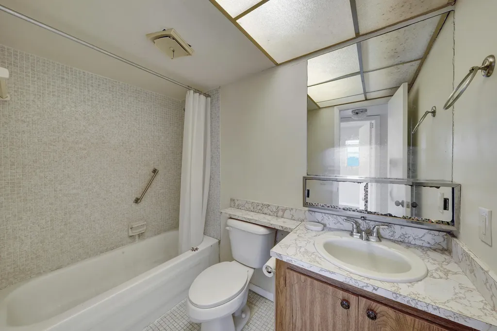 8435 Sunrise Lakes Boulevard Sunrise FL 33322