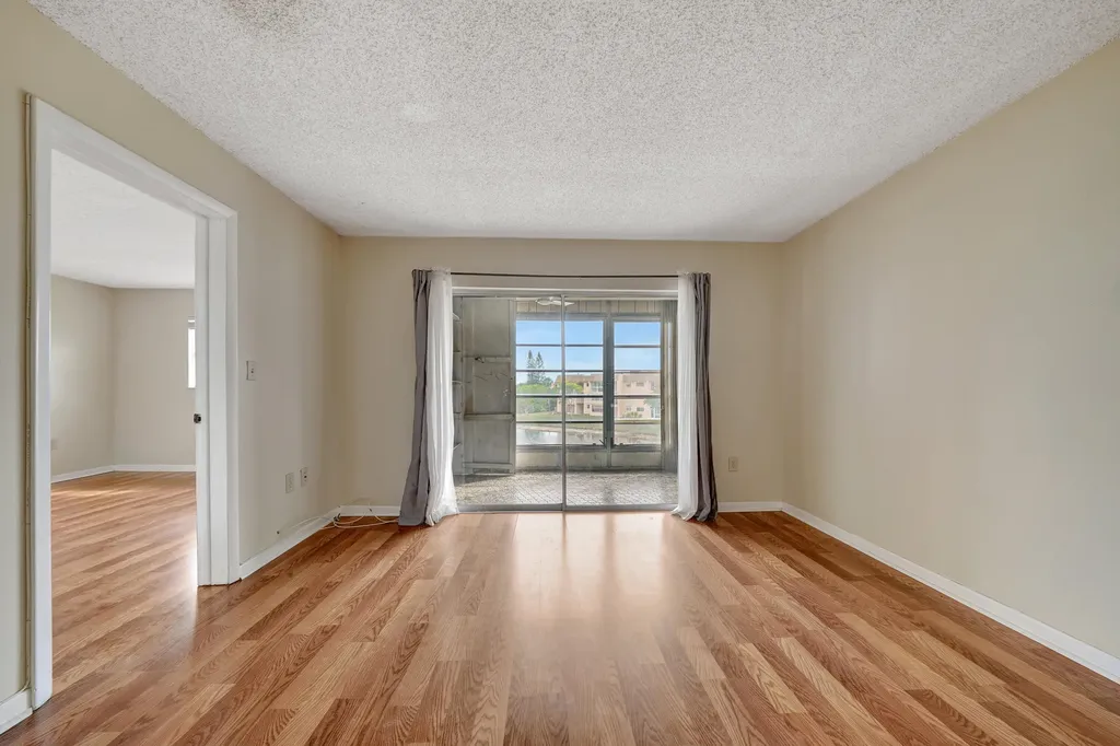 8435 Sunrise Lakes Boulevard Sunrise FL 33322