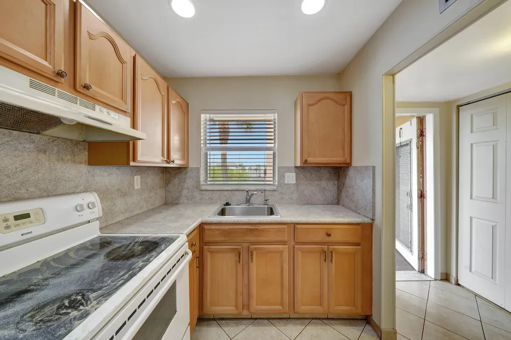 8435 Sunrise Lakes Boulevard Sunrise FL 33322