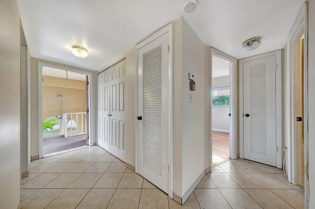 8435 Sunrise Lakes Boulevard Sunrise FL 33322