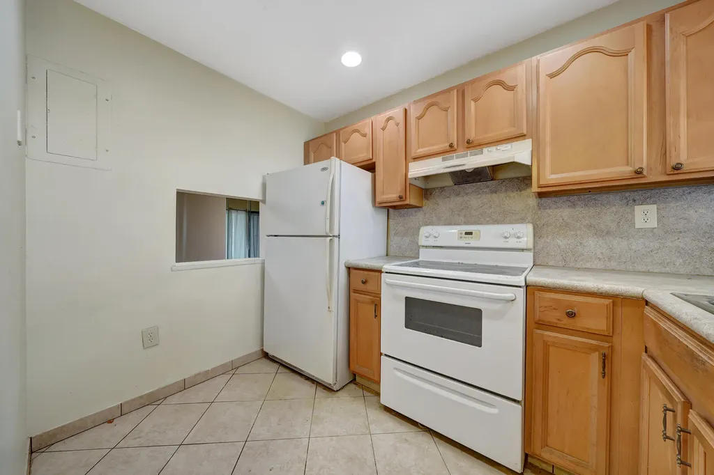 8435 Sunrise Lakes Boulevard Sunrise FL 33322