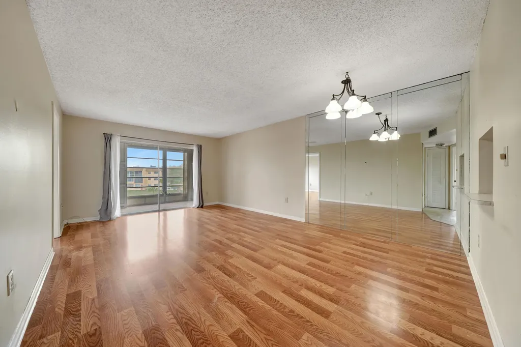 8435 Sunrise Lakes Boulevard Sunrise FL 33322