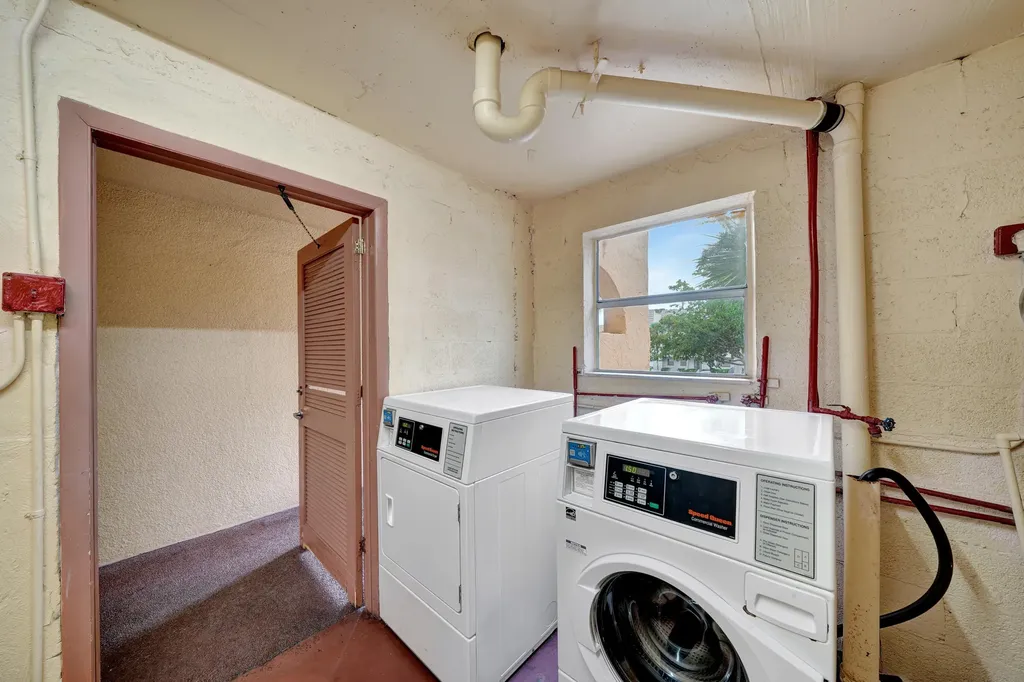 8435 Sunrise Lakes Boulevard Sunrise FL 33322