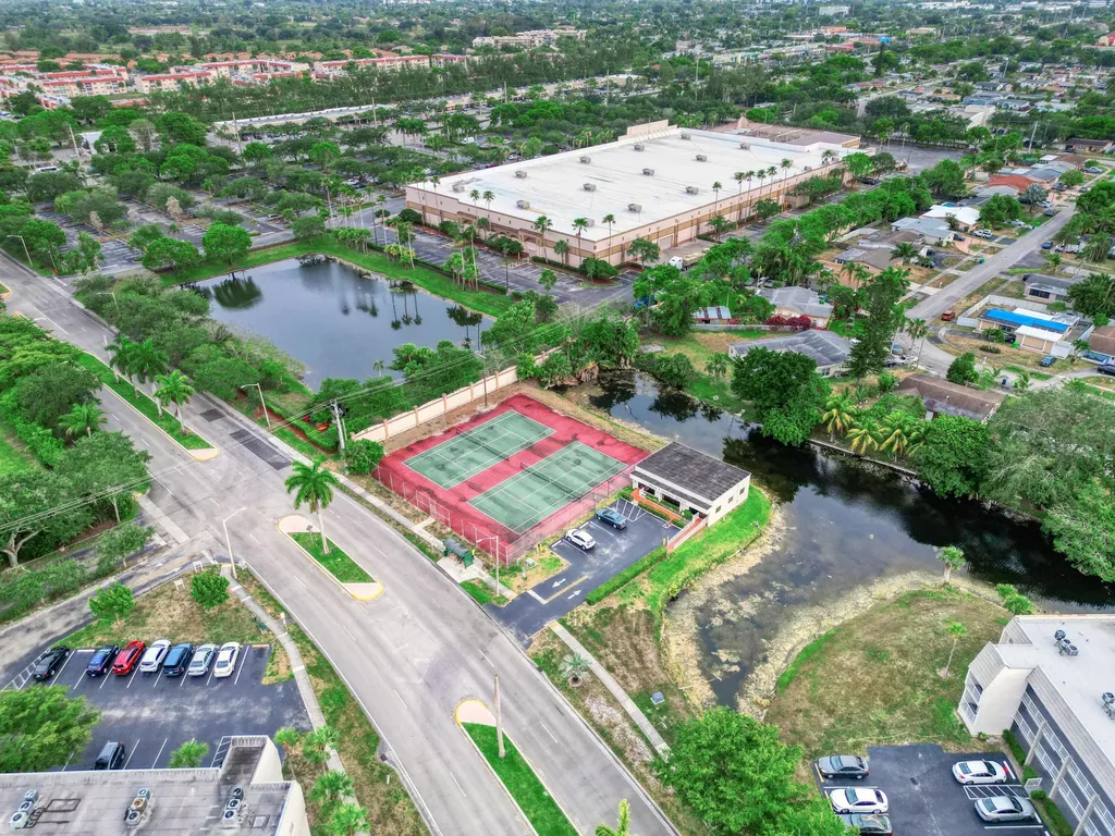 8435 Sunrise Lakes Boulevard Sunrise FL 33322