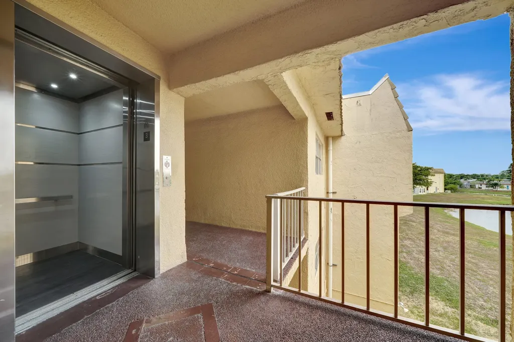 8435 Sunrise Lakes Boulevard Sunrise FL 33322