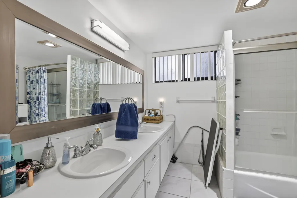 6328 W Longboat Lane Lane W Boca Raton FL 33433