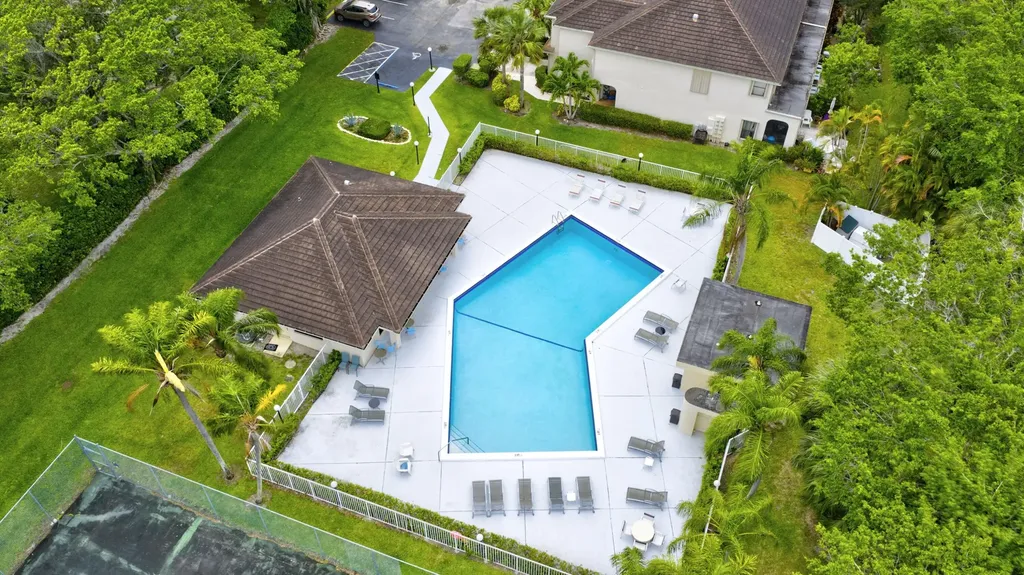 6328 W Longboat Lane Lane W Boca Raton FL 33433