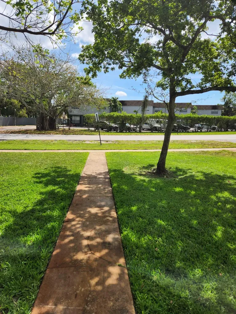 4844 NW 9th Drive Plantation FL 33317