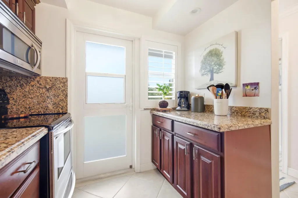 3221 NE 8th Street Pompano Beach FL 33062
