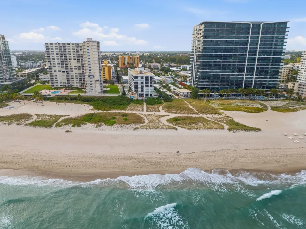 3221 NE 8th Street Pompano Beach FL 33062