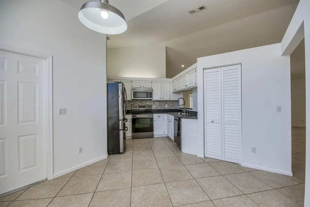 252 Moccasin Trail W Jupiter FL 33458