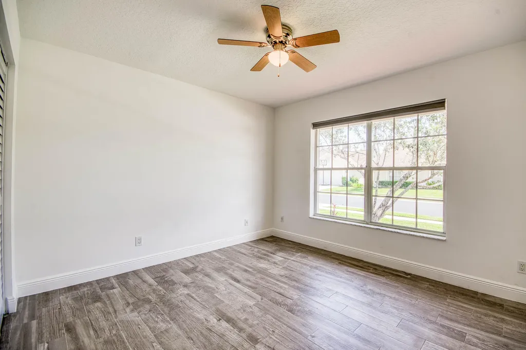 252 Moccasin Trail W Jupiter FL 33458