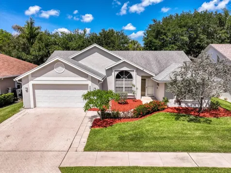 252 Moccasin Trail W Jupiter FL 33458