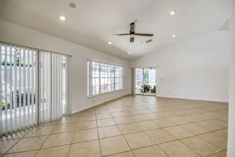 252 Moccasin Trail W Jupiter FL 33458