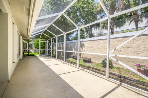 252 Moccasin Trail W Jupiter FL 33458