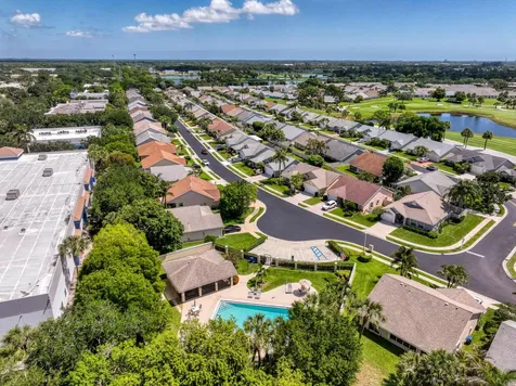 252 Moccasin Trail W Jupiter FL 33458