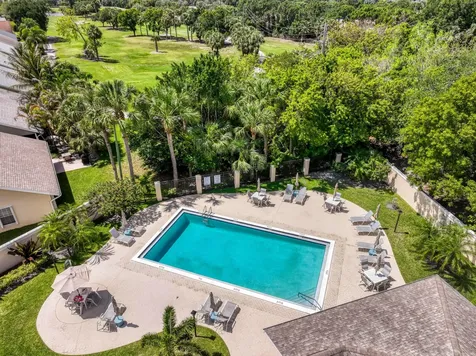252 Moccasin Trail W Jupiter FL 33458
