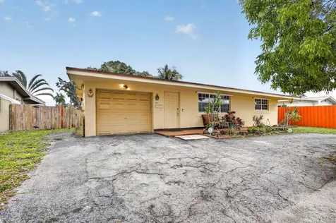 1411 NW 89th Avenue Pembroke Pines FL 33024