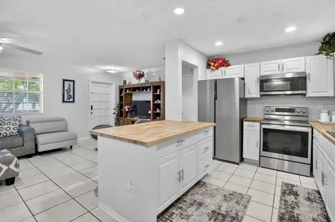 1411 NW 89th Avenue Pembroke Pines FL 33024