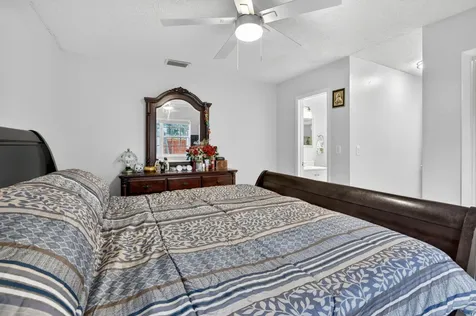 1411 NW 89th Avenue Pembroke Pines FL 33024