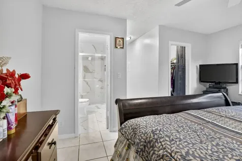 1411 NW 89th Avenue Pembroke Pines FL 33024