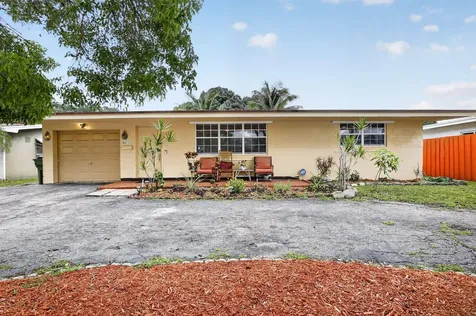 1411 NW 89th Avenue Pembroke Pines FL 33024