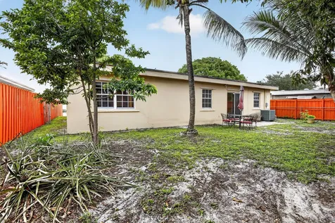 1411 NW 89th Avenue Pembroke Pines FL 33024