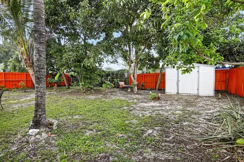 1411 NW 89th Avenue Pembroke Pines FL 33024
