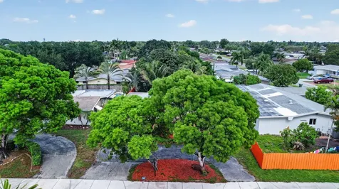 1411 NW 89th Avenue Pembroke Pines FL 33024