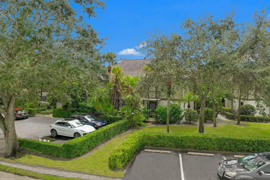 13334 Polo Club Road Wellington FL 33414