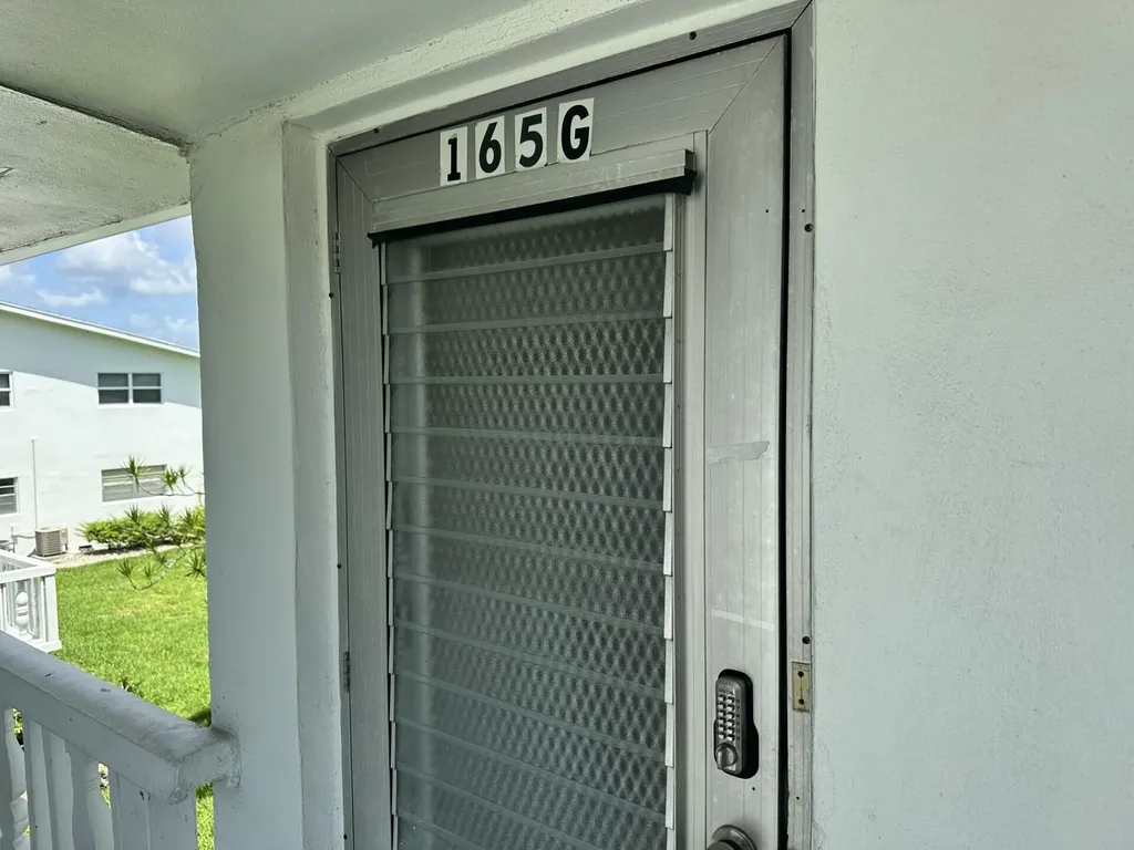 165 Coventry G West Palm Beach FL 33417