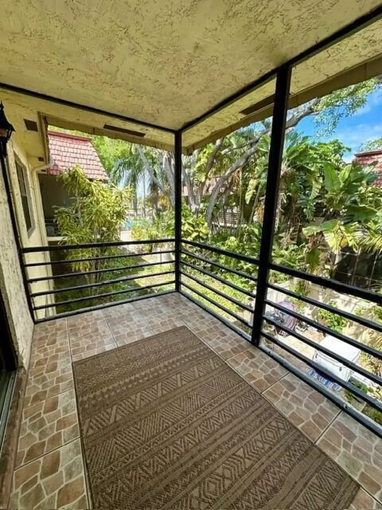 132 S Cypress Road Pompano Beach FL 33060