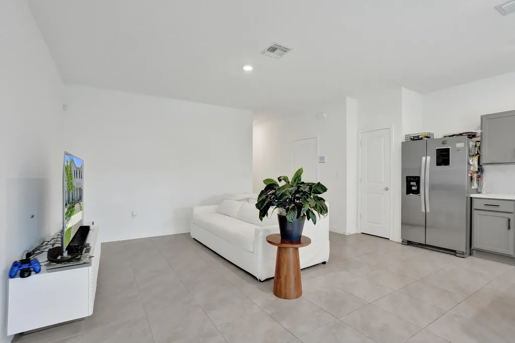 975 NW 3rd Terrace Pompano Beach FL 33060