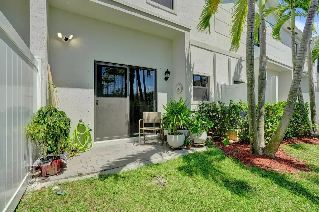 975 NW 3rd Terrace Pompano Beach FL 33060