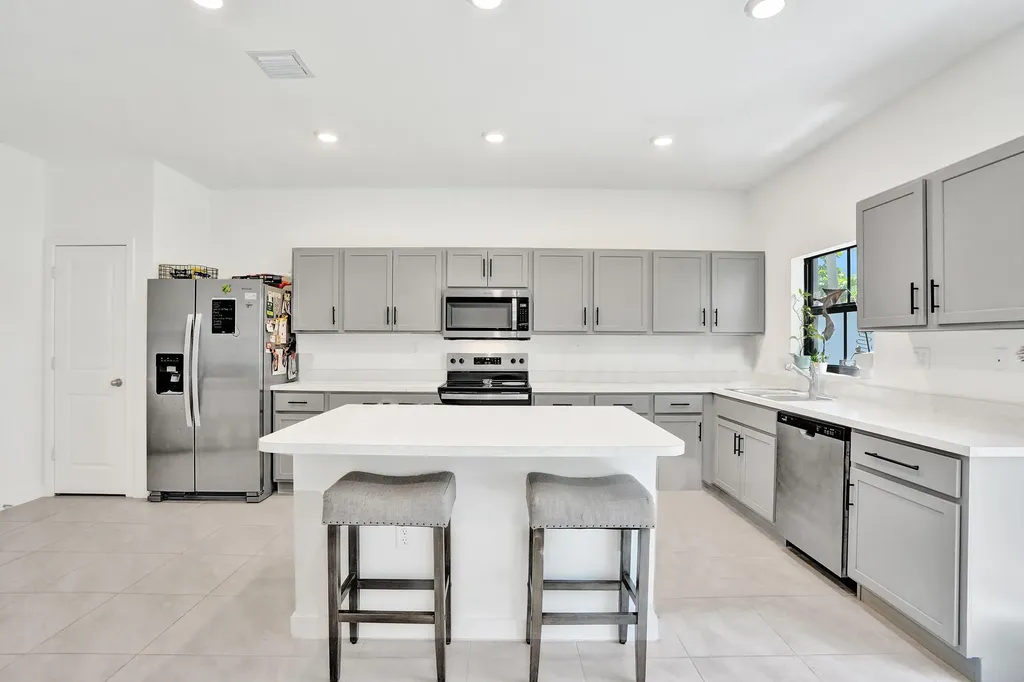 975 NW 3rd Terrace Pompano Beach FL 33060