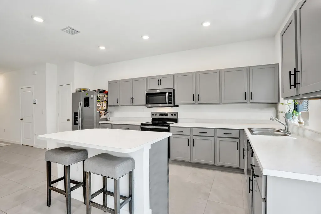 975 NW 3rd Terrace Pompano Beach FL 33060