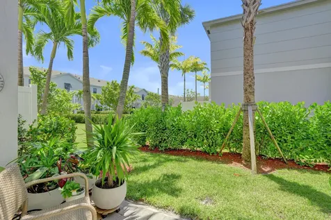 975 NW 3rd Terrace Pompano Beach FL 33060
