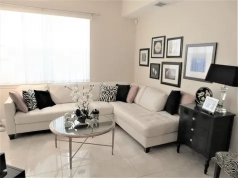 1900 Oceanwalk Lane Lauderdale By The Sea FL 33062