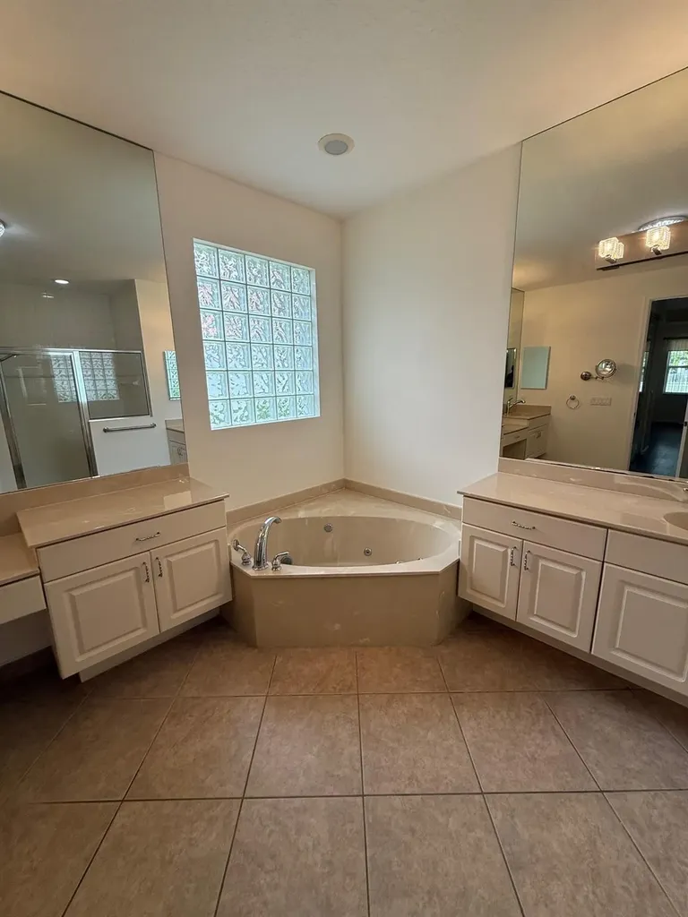 12039 Oakvista Drive Boynton Beach FL 33437