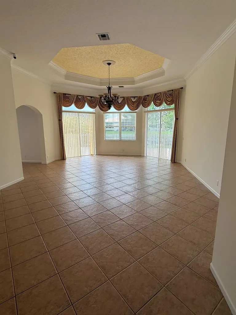 12039 Oakvista Drive Boynton Beach FL 33437