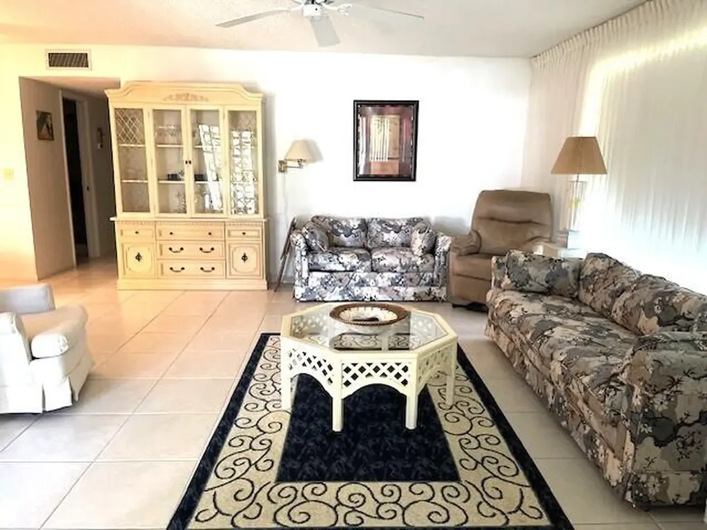 1350 High Point Way Way SE Delray Beach FL 33445
