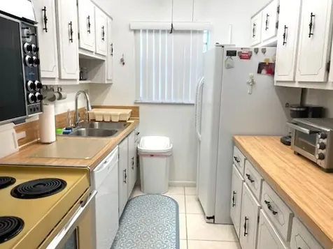 1350 High Point Way Way SE Delray Beach FL 33445