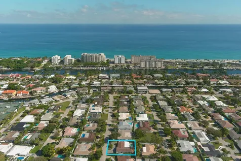 2740 NE 40th Court Lighthouse Point FL 33064