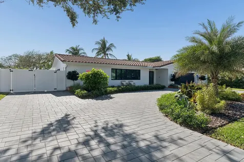 2740 NE 40th Court Lighthouse Point FL 33064