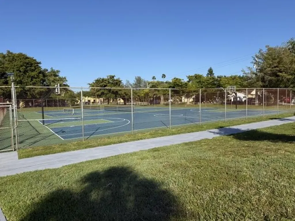 4357 NW 6 Avenue Deerfield Beach FL 33064